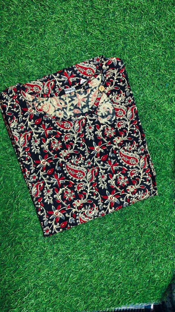 Zorra Black Floral Kalamkari Soft Cotton Kurti